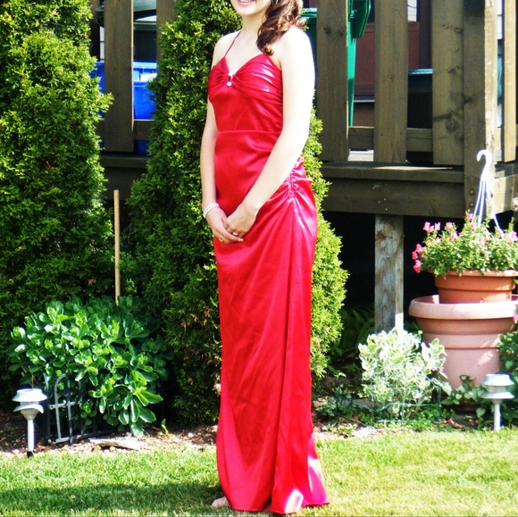 Laura Petite Prom Dress - Picture 2 of 10